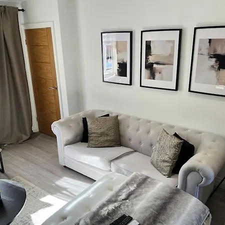 Luxury 2-Br House Ao Arena & City & Old Trafford-2
